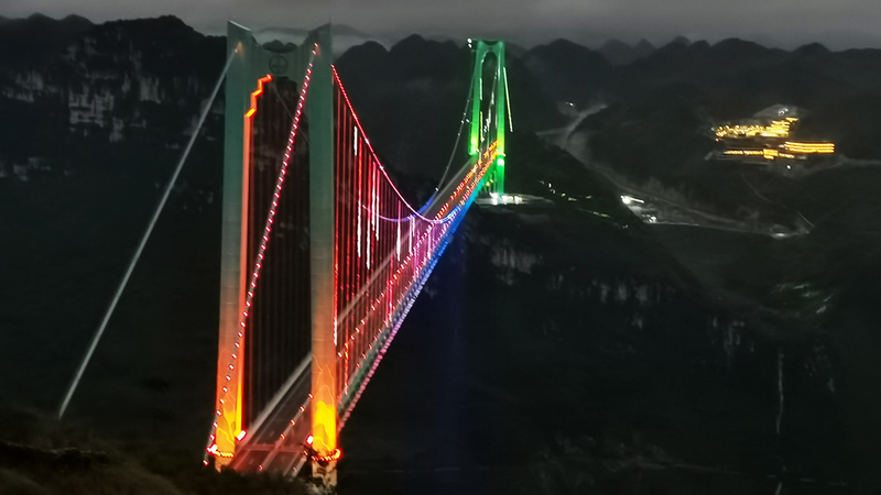 S5SZ449ZVJSY5CEABCOH - My Global News: Voices of a New Era Guizhou’s Huajiang Canyon Bridge Lights Up the Night Sky