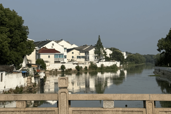 Tongli at Dusk: Embracing the Philosophy of Stillness Tongli_at_Dusk__Embracing_the_Philosophy_of_Stillness