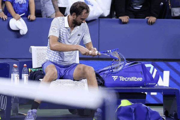 US Open Thrillers: Djokovic’s Grit, Medvedev’s Fall & a Sinner-Alcaraz Finale? US_Open_Thrillers__Djokovic_s_Grit__Medvedev_s_Fall___a_Sinner_Alcaraz_Finale_ video poster