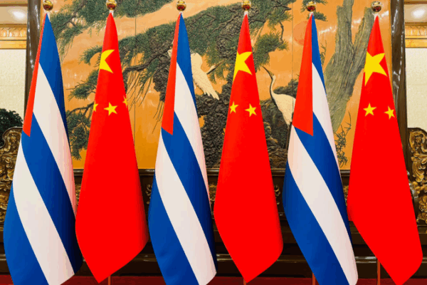Xi Jinping Meets Cuban President to Deepen Trade and Tech Ties Xi_Jinping_Meets_Cuban_President_to_Deepen_Trade_and_Tech_Ties