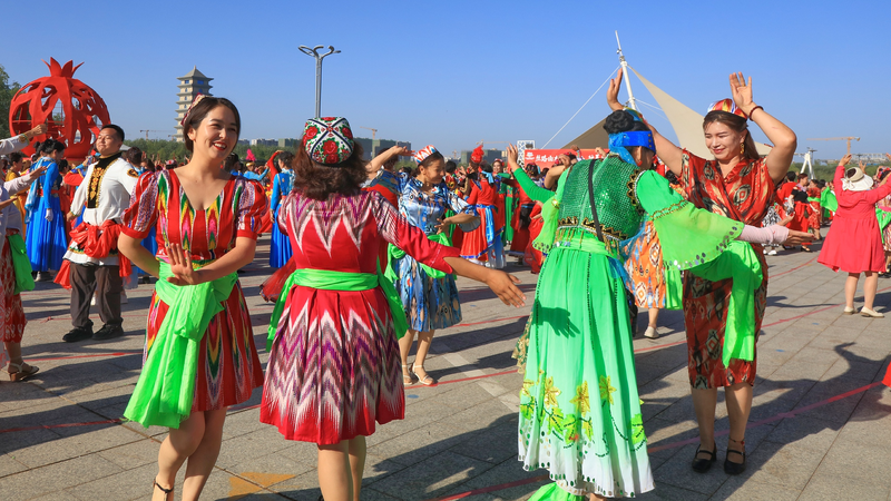 Xinjiang Uygur Region Champions Ethnic Language Rights Xinjiang_Uygur_Region_Champions_Ethnic_Language_Rights