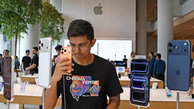 Apple Lobbies India to Revamp Tax Law for Faster iPhone Growth Apple_Lobbies_India_to_Revamp_Tax_Law_for_Faster_iPhone_Growth