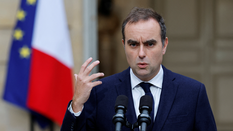 French PM Scraps Ministers’ Severance Pay in Austerity Push French PM Scraps Ministers’ Severance Pay in Austerity Push