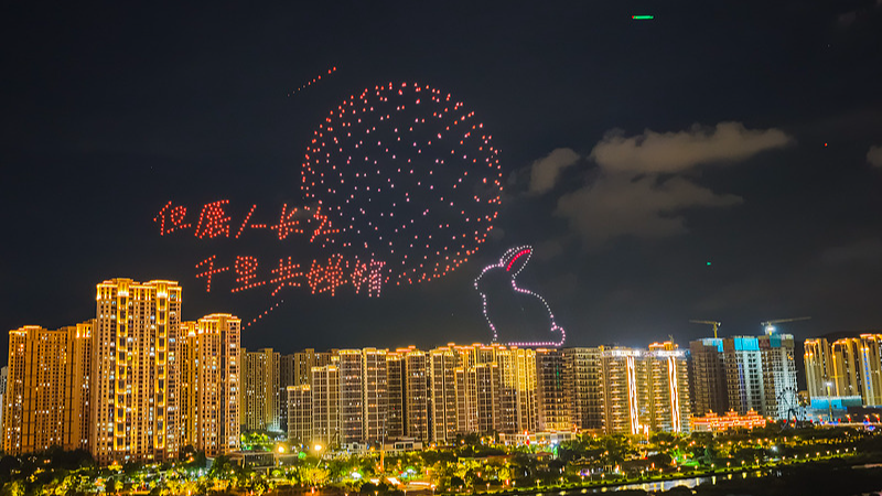 China’s Holiday Boom: Cultural Fests and Consumer Innovation Spark Economic Surge China_s_Holiday_Boom__Cultural_Fests_and_Consumer_Innovation_Spark_Economic_Surge