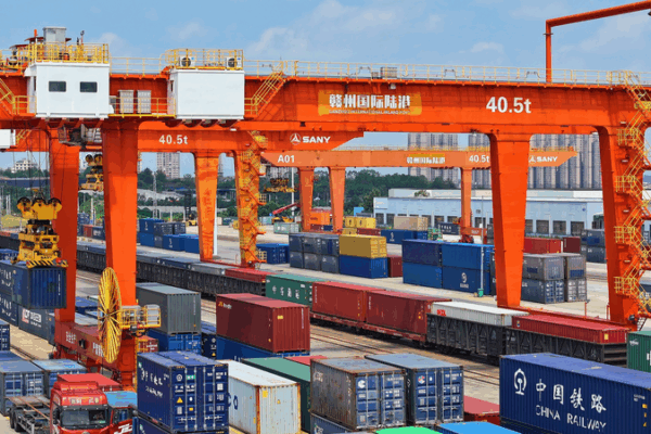 Chinese_mainland_nets__78_7B_in_FDI__high_tech_sectors_power_growth