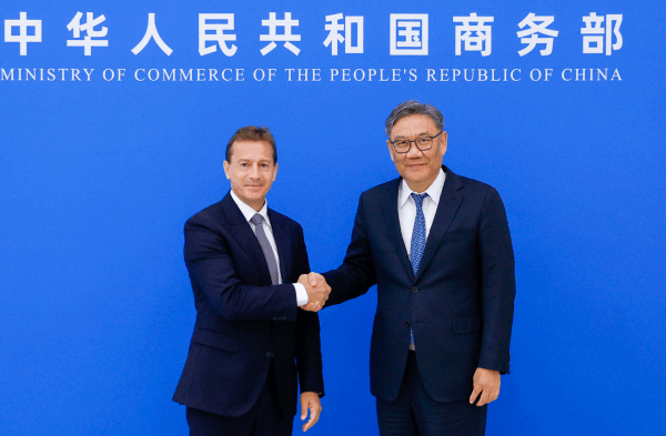 Commerce Minister of the Chinese mainland Meets Airbus CEO in Beijing Commerce_Minister_of_the_Chinese_mainland_Meets_Airbus_CEO_in_Beijing