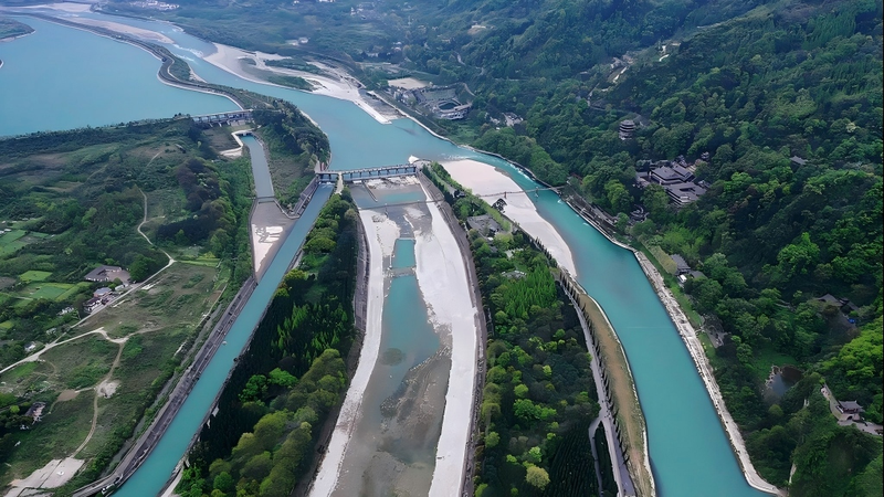 Discover Yuzui: Dujiangyan’s 2,000-Year-Old Fish Mouth Water Wonder Discover_Yuzui__Dujiangyan_s_2_000_Year_Old_Fish_Mouth_Water_Wonder video poster