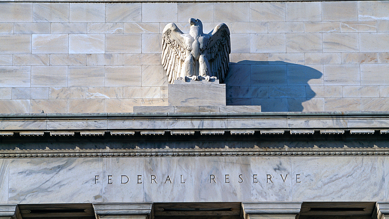 Fed_Eases_Rates_Amidst_Prolonged_US_Shutdown_Uncertainty