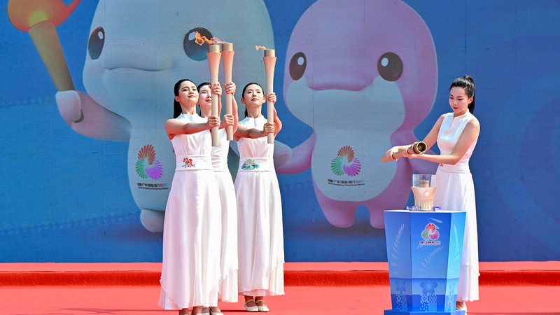 Flame Ignites Path for Chinese Mainland’s 15th National Games in Guangzhou Flame_Ignites_Path_for_Chinese_Mainland_s_15th_National_Games_in_Guangzhou