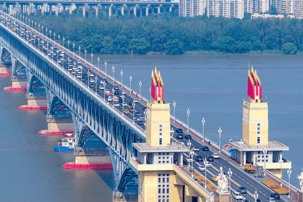 Marvel at Nanjing’s Iconic Double-Deck Yangtze Bridge video poster