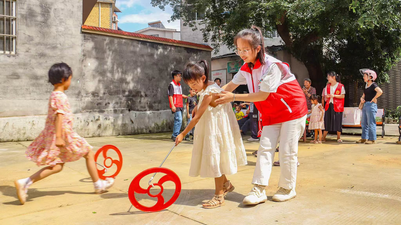 How 48,000 Youth Volunteers Are Transforming Rural China How_48_000_Youth_Volunteers_Are_Transforming_Rural_China