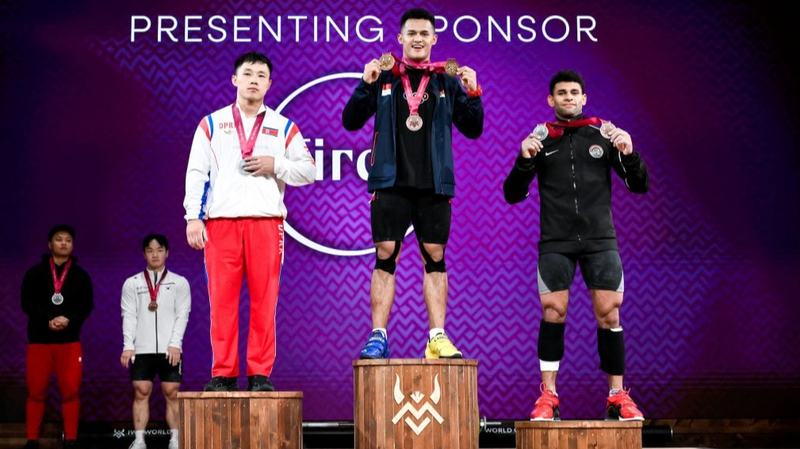 Juniansyah Lifts 204kg Clean & Jerk to Set World Record at IWF Worlds Juniansyah_Lifts_204kg_Clean___Jerk_to_Set_World_Record_at_IWF_Worlds