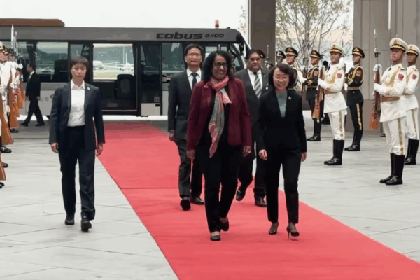 Sri Lankan PM Arrives in Beijing for Global Leadersā Meeting on Women Sri Lankan PM Arrives in Beijing for Global Leadersā Meeting on Women video poster