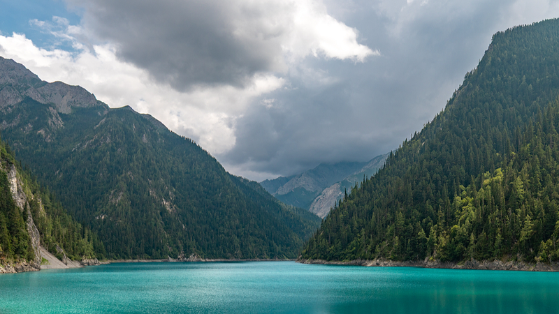 Long Lake: Jiuzhaigou’s Blue Elongated Mirror in Sichuan Long_Lake__Jiuzhaigou_s_Blue_Elongated_Mirror_in_Sichuan video poster