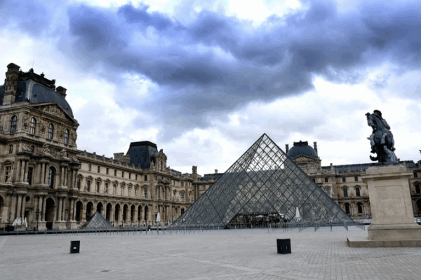 Louvre Welcomes Visitors Back After Dramatic Crown Jewels Heist Louvre_Welcomes_Visitors_Back_After_Dramatic_Crown_Jewels_Heist video poster