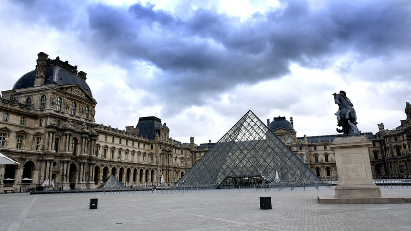 Louvre_Welcomes_Visitors_Back_After_Dramatic_Crown_Jewels_Heist_poster - My Global News: Voices of a New Era Louvre_Welcomes_Visitors_Back_After_Dramatic_Crown_Jewels_Heist video poster
