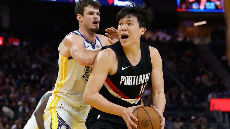 Rookie Spotlight: Yang Hansen’s Mixed Debut in 129-123 Blazers-Warriors Opener Rookie_Spotlight__Yang_Hansen_s_Mixed_Debut_in_129_123_Blazers_Warriors_Opener