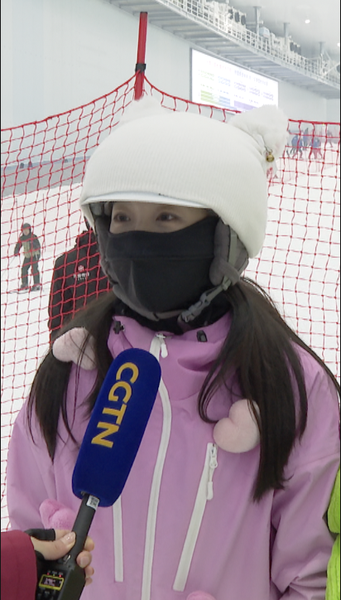 Shenzhen Opens World’s Largest Indoor Ski Resort Shenzhen_Opens_World_s_Largest_Indoor_Ski_Resort video poster