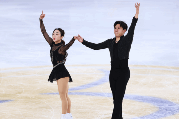 Sui & Han Sparkle in Comeback at Cup of China Sui___Han_Sparkle_in_Comeback_at_Cup_of_China