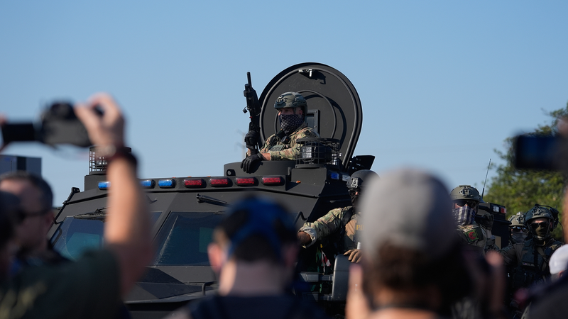 U.S. Agent Shoots Motorist in Chicago as Judge Halts Troops to Portland U_S__Agent_Shoots_Motorist_in_Chicago_as_Judge_Halts_Troops_to_Portland