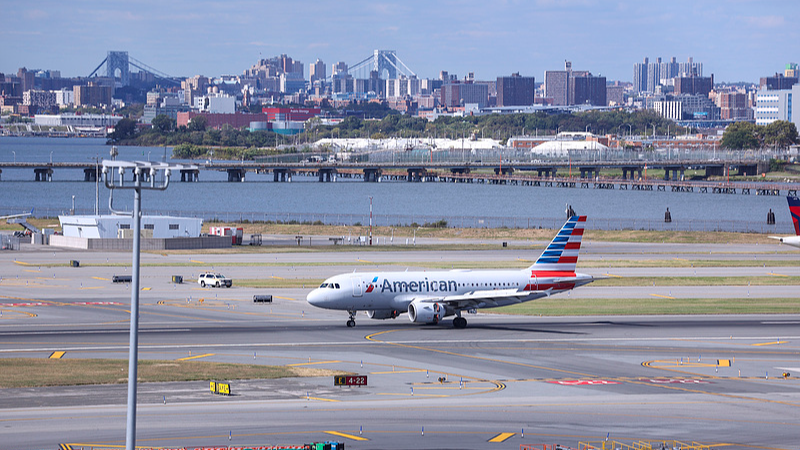 U.S. Shutdown Shakes CDC, Flights and Military Pay U_S__Shutdown_Shakes_CDC__Flights_and_Military_Pay