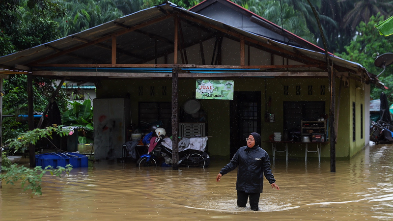 Malaysia’s Monsoon Floods Displace Over 18,000