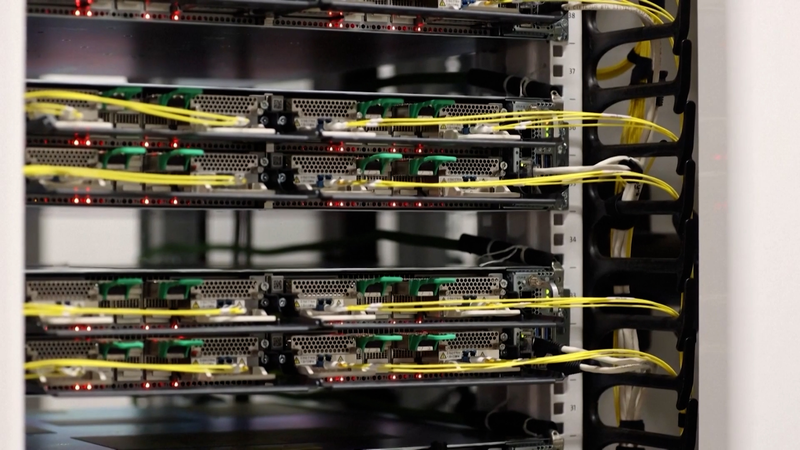 AI_Data_Center_Surge_Pushes_U_S__Electricity_Bills_to_New_Highs video poster