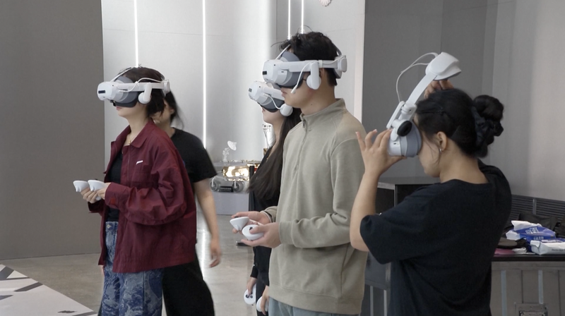 APEC_CEOs_Reveal_Their_Everyday_Tech_Essentials video poster