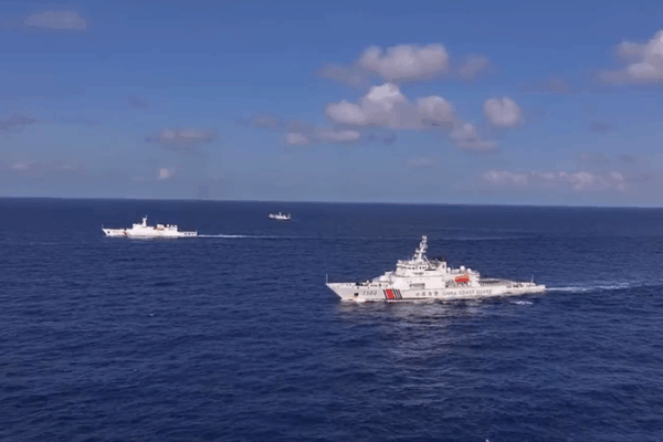 China_Coast_Guard_Boosts_Patrols_Around_Huangyan_Dao