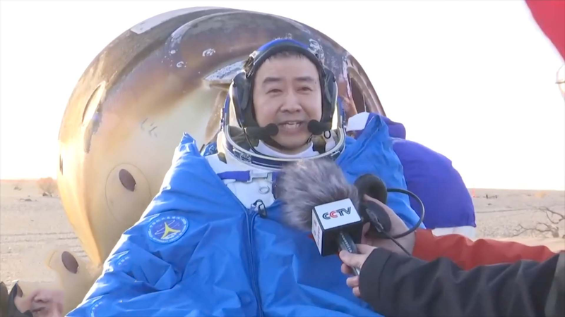 First_Shenzhou_20_Astronaut_Exits_Shenzhou_21_Return_Capsule video poster