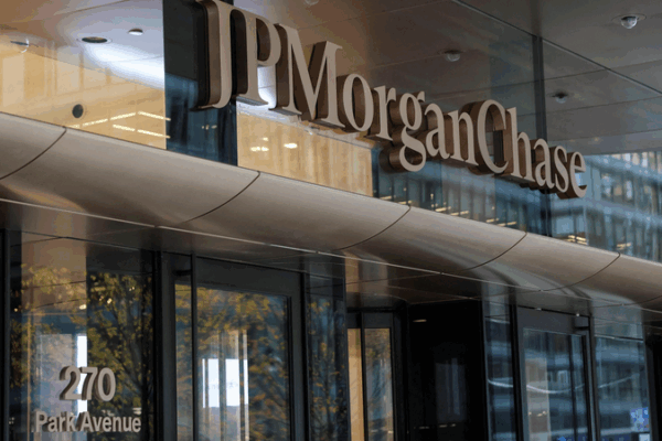 Global_Banks_Lift_Forecasts_for_Chinese_Mainland_Growth_as_Tech_Profits_Surge