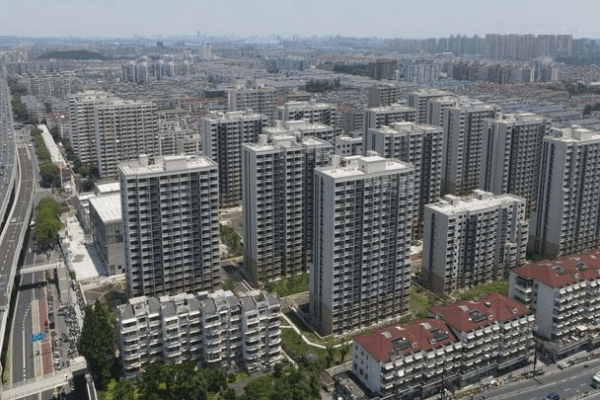 Goodbye_Chamber_Pots__Shanghai_s_Modern_Urban_Makeover