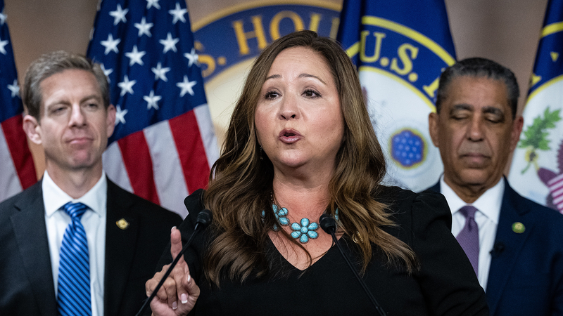 House_Democrats_Cite_Emails_Suggesting_Trump_Knew_of_Epstein_Abuse