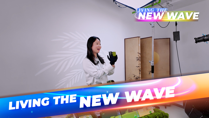 How_China_s_Livestream_Shopping_Redefines_Global_E_Commerce video poster