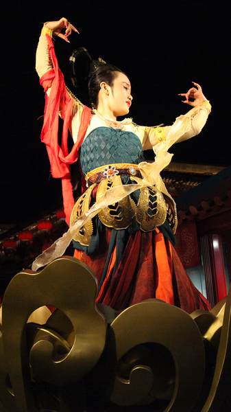 Spinning Grace: Reviving the Tang Dynasty’s Huxuan Dance video poster