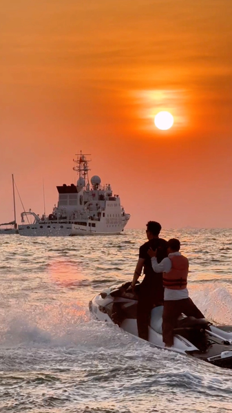Sunsets_and_Progress__Sanya_s_Rise_as_a_Global_Free_Trade_Port video poster