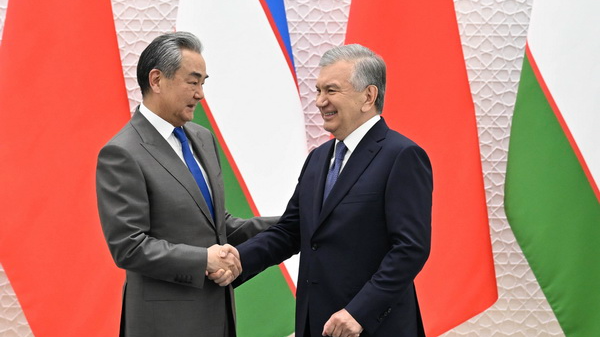 Uzbek_President_Meets_Chinese_Foreign_Minister_to_Deepen_Strategic_Ties