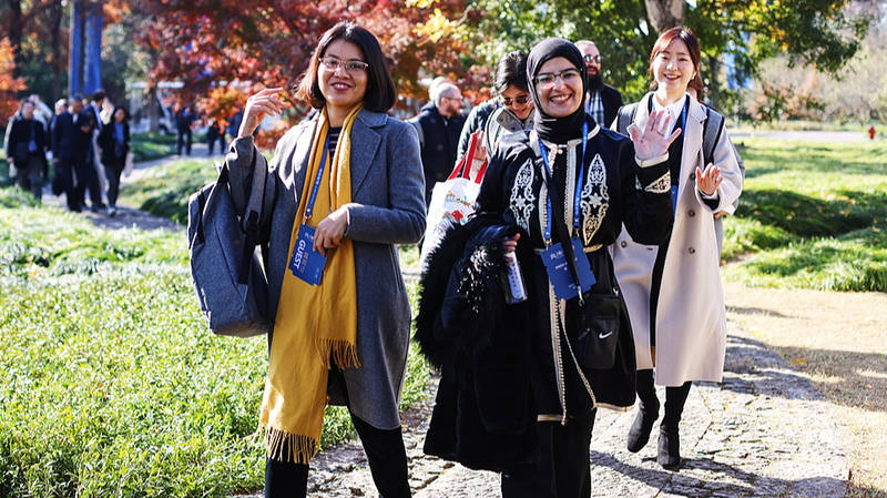 Xi_Jinping_Urges_Young_Sinologists_to_Bridge_the_Chinese_Mainland_and_the_World