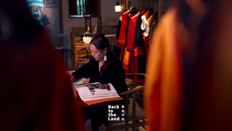 CHINAYI__Reviving_Yi_Embroidery_on_the_Global_Stage video poster