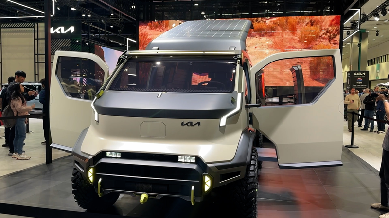 China_and_U_S__Diverge_in_2025_EV_Revolution video poster