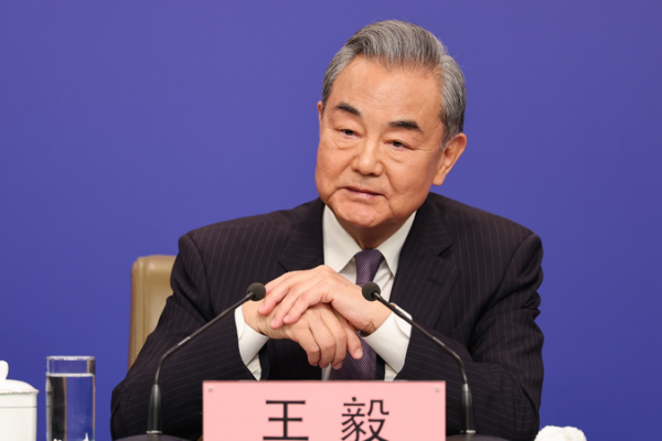 Chinese_FM_Wang_Yi_Urges_Cambodia_Thailand_Ceasefire_in_Border_Clashes