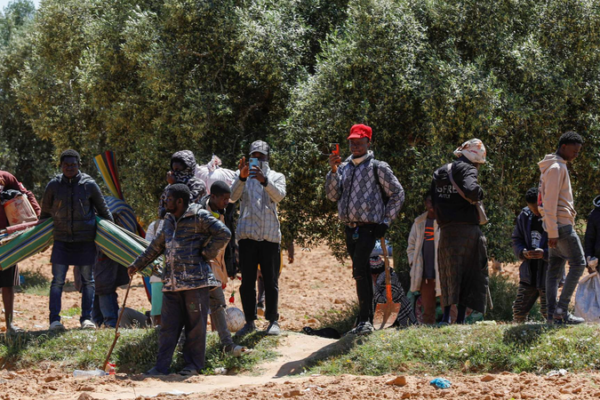 EU_s_Return_Hubs_Leave_Asylum_Seekers_Stranded_in_Tunisia