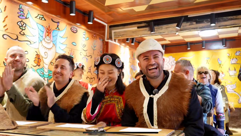 European_Travel_Agents_Discover_Naxi_Dongba_Paper_in_Yunnan video poster