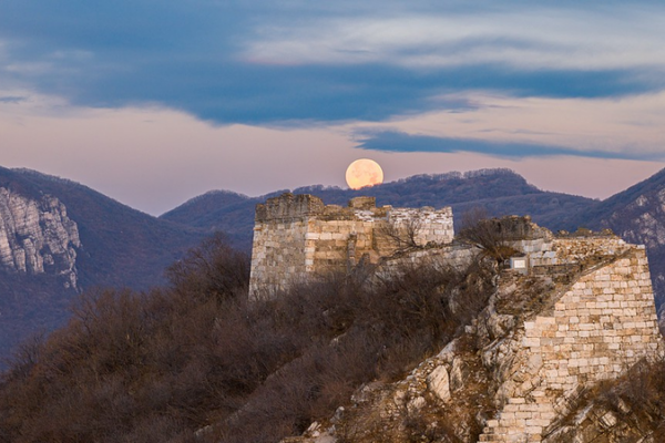 Final_Supermoon_of_2025__Cold_Moon_Lights_Up_Skies_Worldwide