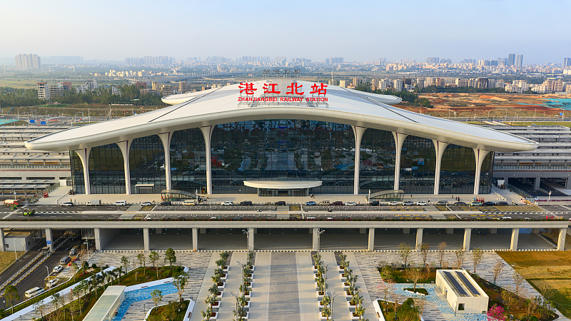 Guangzhou_Zhanjiang_High_Speed_Railway_Opens__Cutting_Travel_to_1h32m video poster