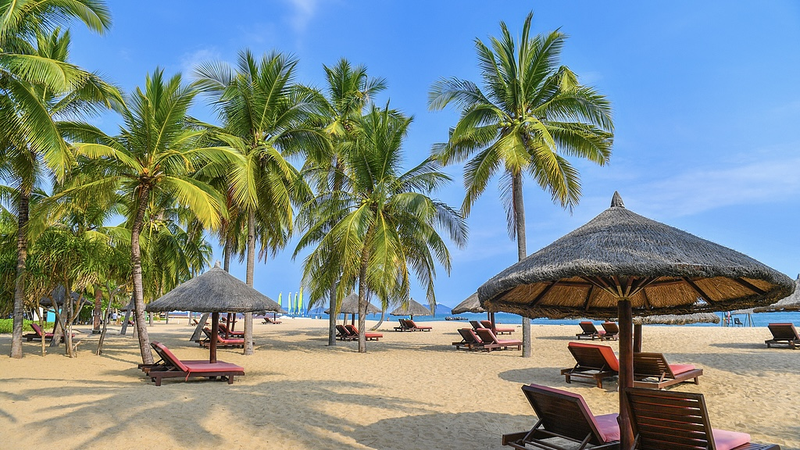 Hainan_s_Tourism_Plus_Strategy_Unlocks_New_Spending_Scenarios video poster