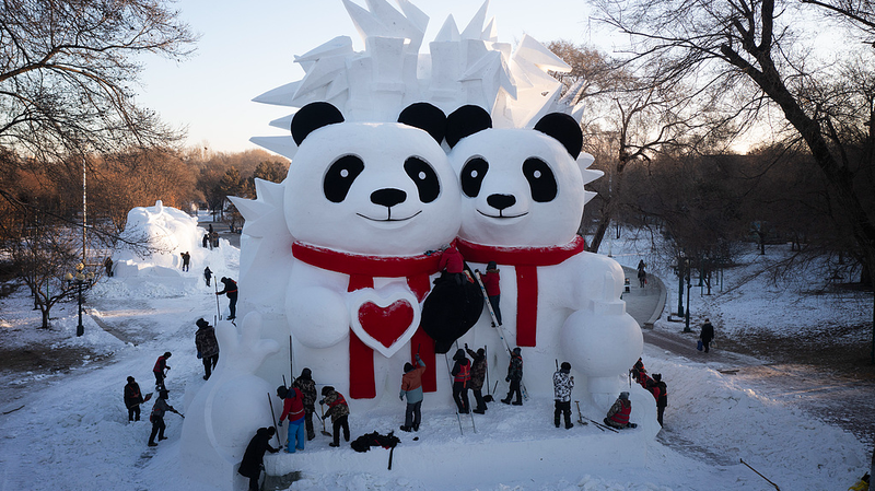 Ice_and_Easy__260__Snow_Sculptures_Set_for_38th_Harbin_Expo