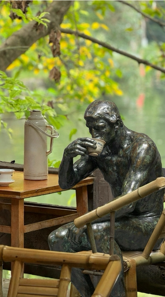 Rodin’s ‘The Thinker’ Finds Zen in a Chengdu Teahouse video poster