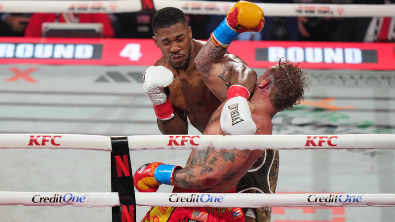 Joshua_knocks_out_Paul_in_sixth_round_Miami_showdown