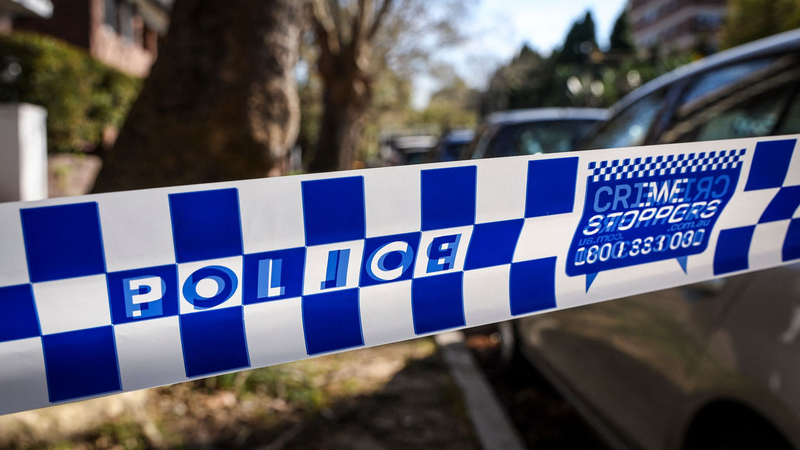 Live__Active_Shooter_at_Bondi_Beach_Shuts_Down_Sydney_Hotspot